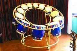 仿敦煌壁画乐器雷公鼓。 （均为资料）